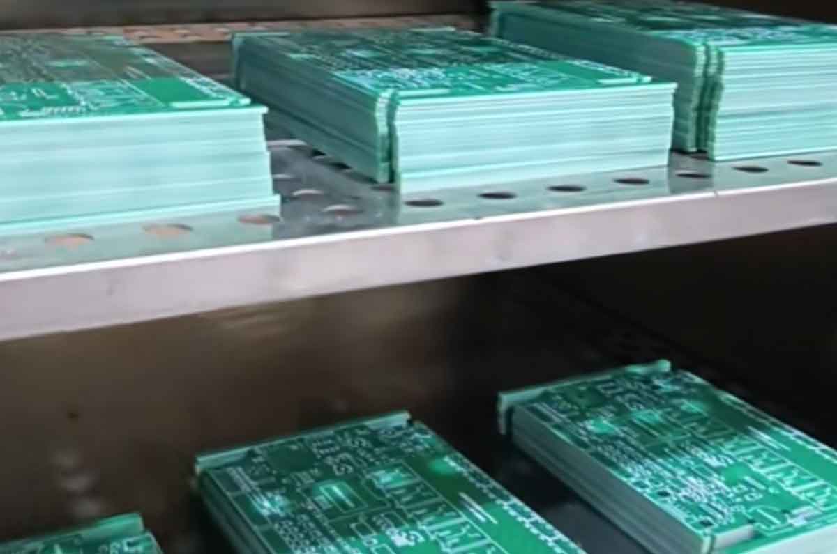 PCB烘烤：是否必要取决于材质、工艺与产品特性，真空压膜技术  第1张