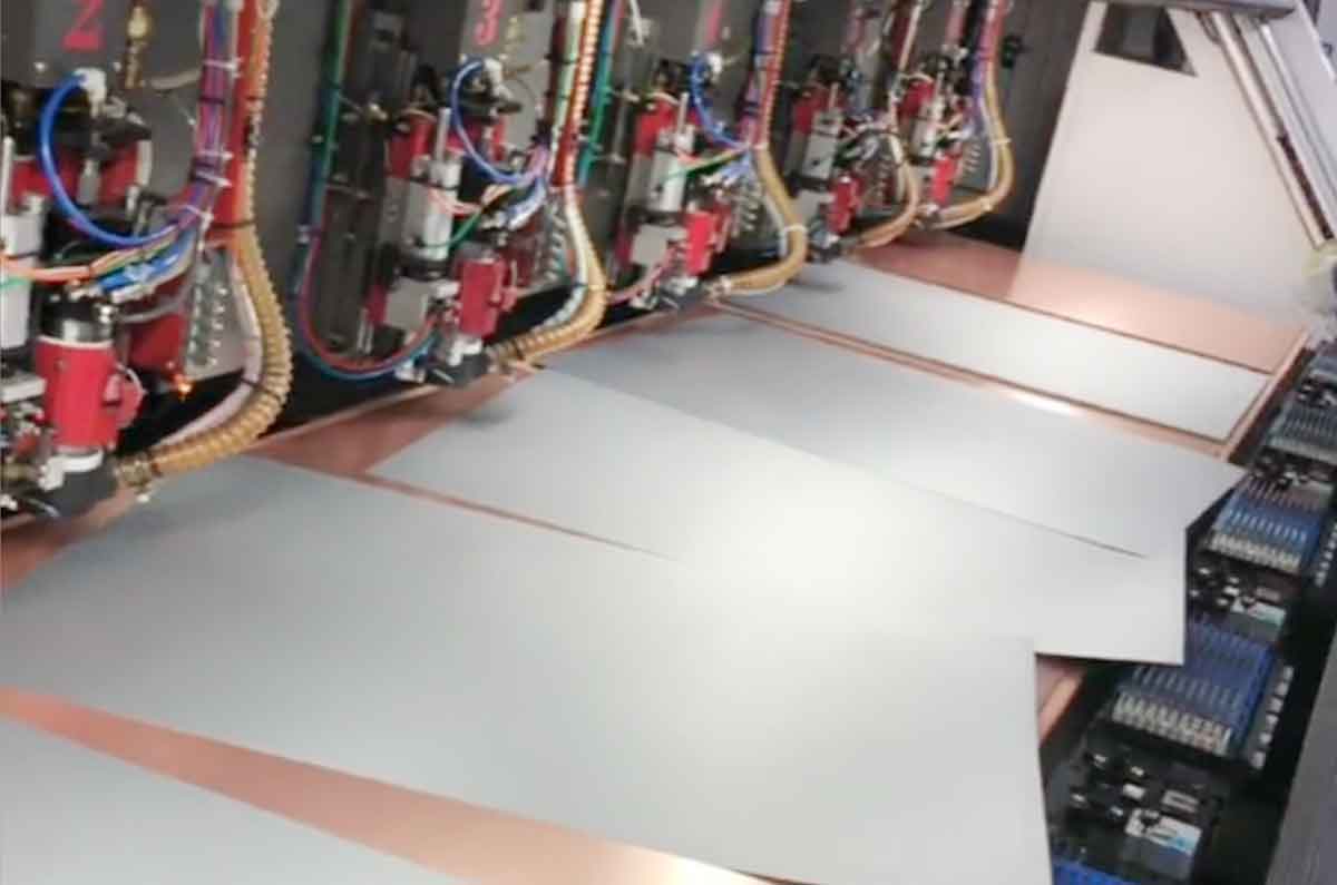 PCB制造中的钻孔工序：精确与品质的基石，PCB板贴膜技术  第1张